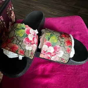 GG Blooms Supreme floral slide sandal